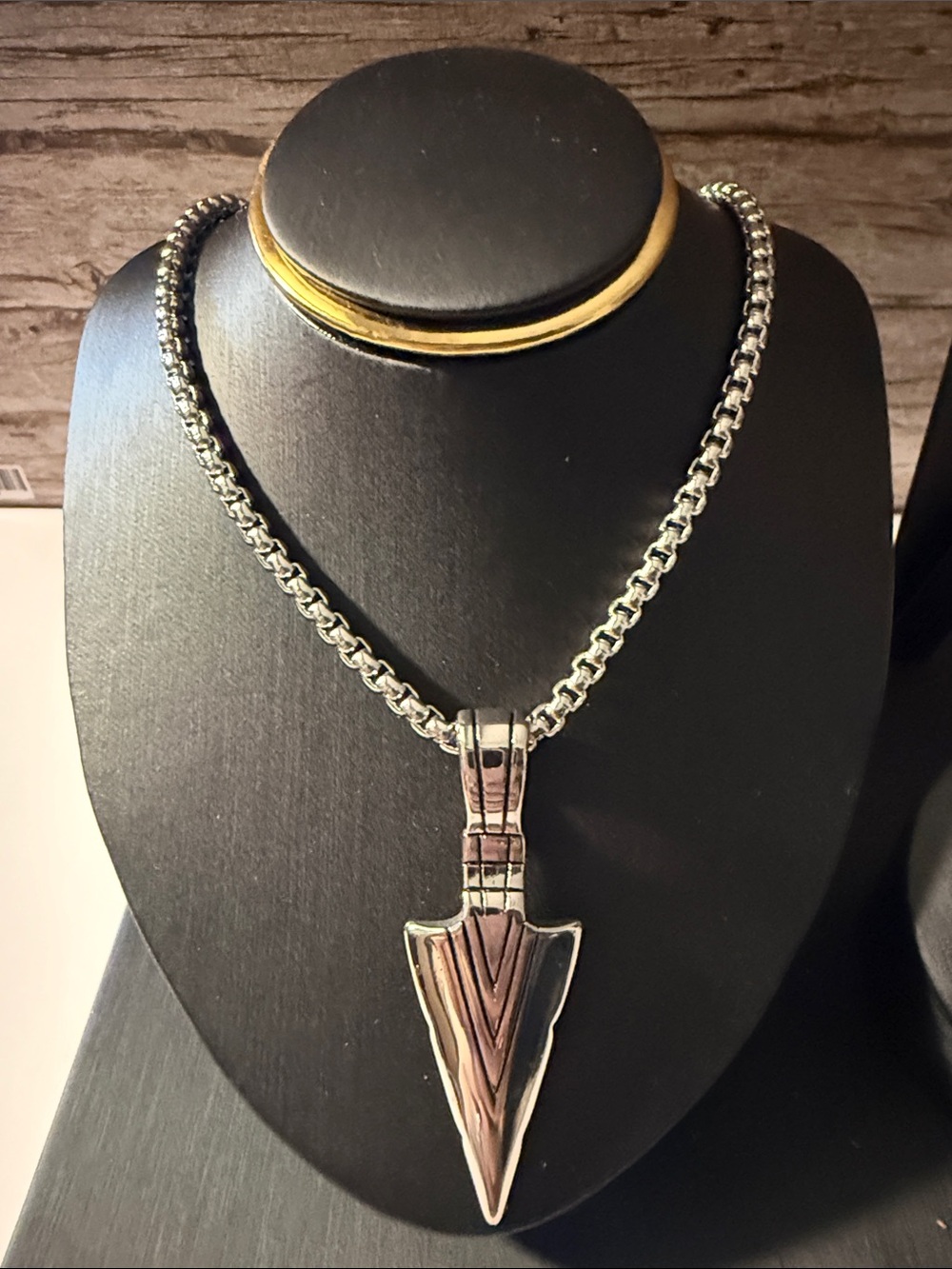 Polished Silver Arrowhead Pendant Necklace - Women Jewelry
